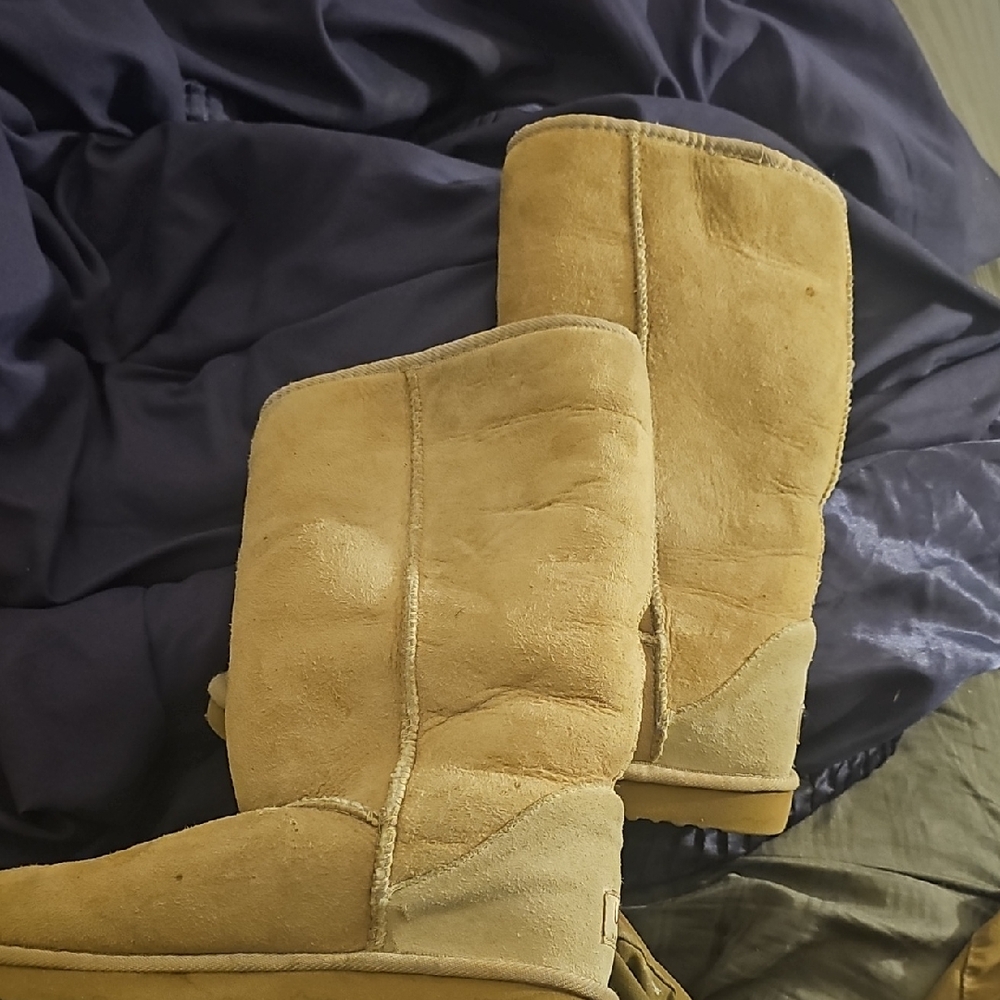 UGG Classic Tan Suede Boots